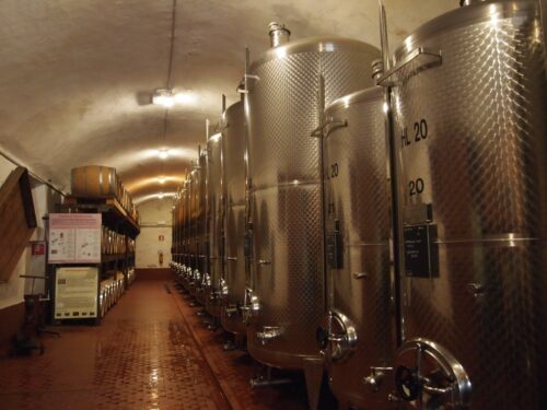 ワイン発酵タンク