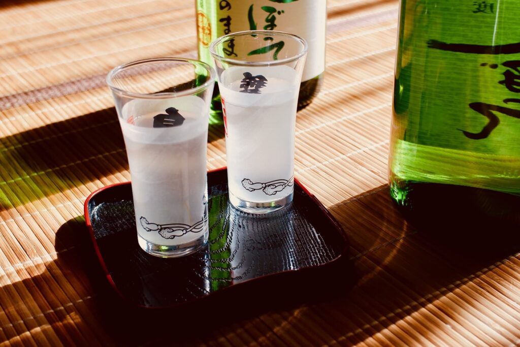 日本酒とグラス